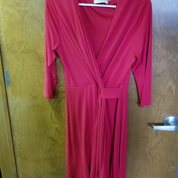 Gilli Cocktail Dress - Picture 2 of 3